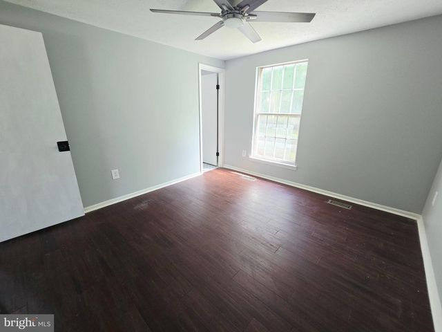 79 YEW RD, Essex, MD 21221