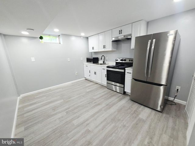79 YEW RD, Essex, MD 21221