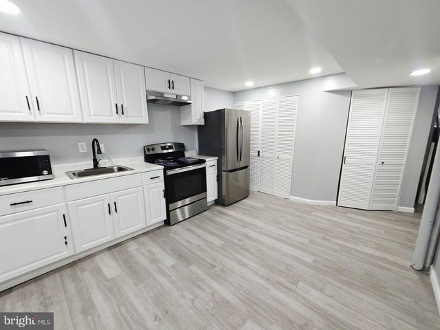 79 YEW RD, Essex, MD 21221