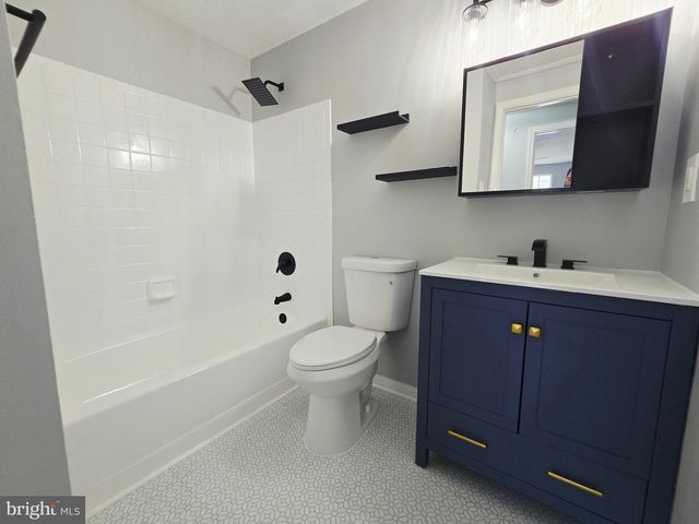 79 YEW RD, Essex, MD 21221