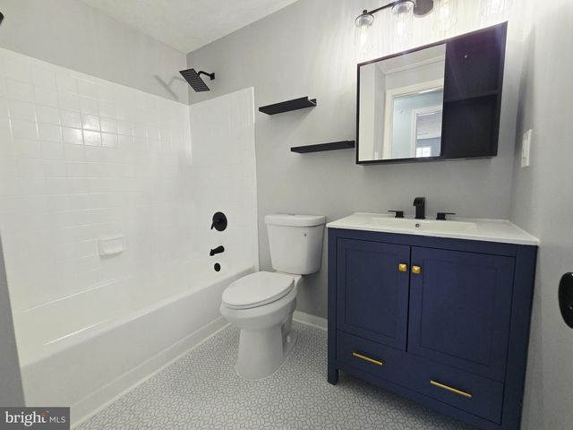 79 YEW RD, Essex, MD 21221