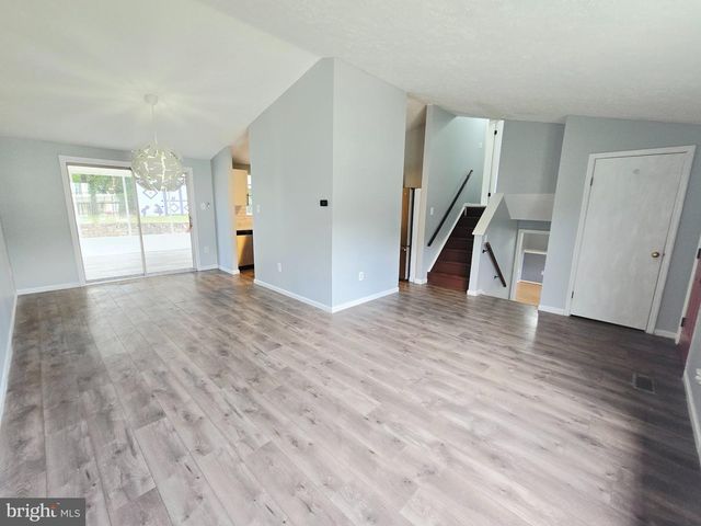 79 YEW RD, Essex, MD 21221