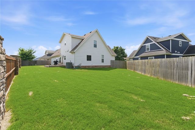 1200 St. Johns Wood, Cave Springs, AR 72718