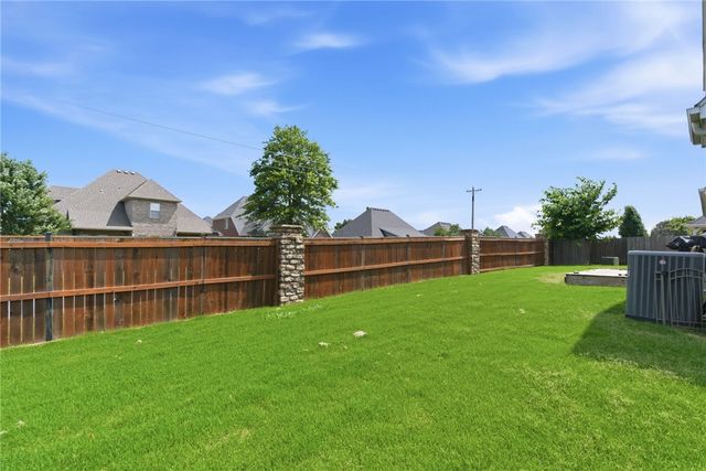 1200 St. Johns Wood, Cave Springs, AR 72718