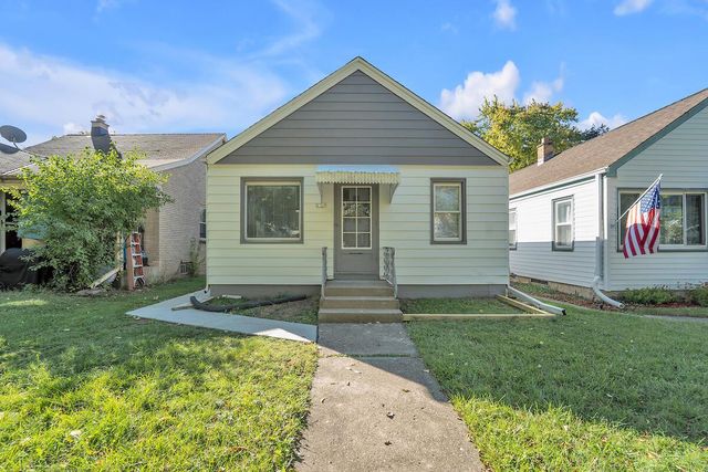 2329 S 77th STREET, West Allis, WI 53219