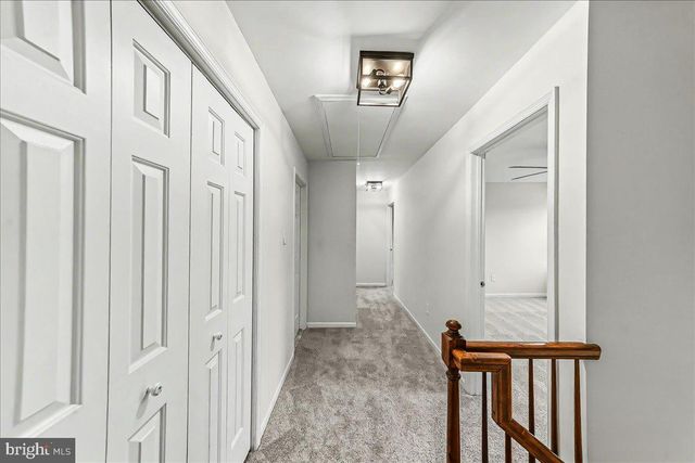 10 OLD STABLE LN, Newark, DE 19711