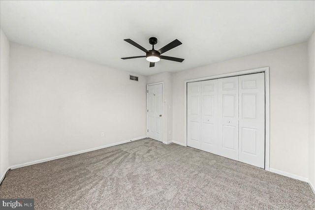 10 OLD STABLE LN, Newark, DE 19711