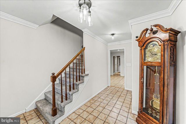 10 OLD STABLE LN, Newark, DE 19711