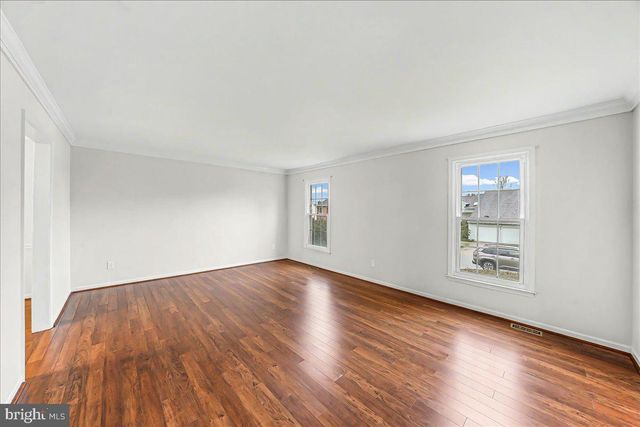 10 OLD STABLE LN, Newark, DE 19711