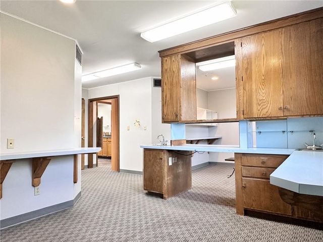 152 E 8 TH Street, Trenton, MO 64683