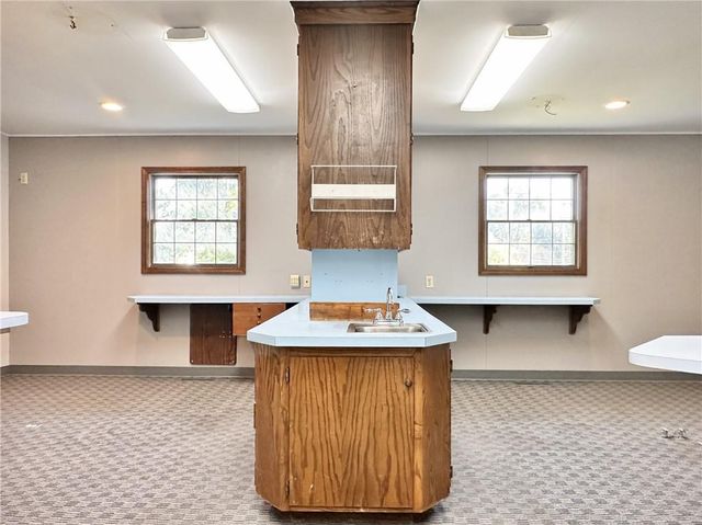 152 E 8 TH Street, Trenton, MO 64683