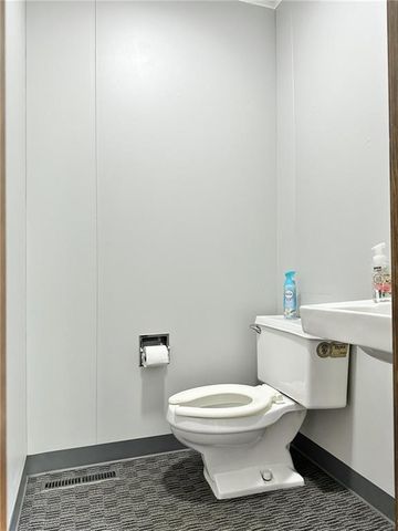 152 E 8 TH Street, Trenton, MO 64683