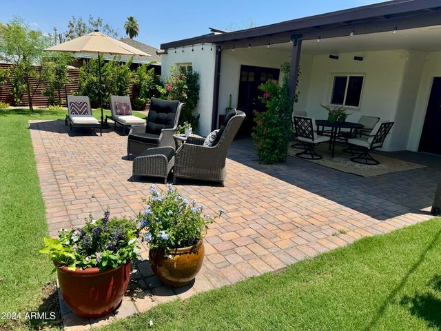 2512 N 12TH Street, Phoenix, AZ 85006