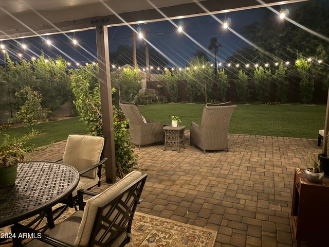 2512 N 12TH Street, Phoenix, AZ 85006