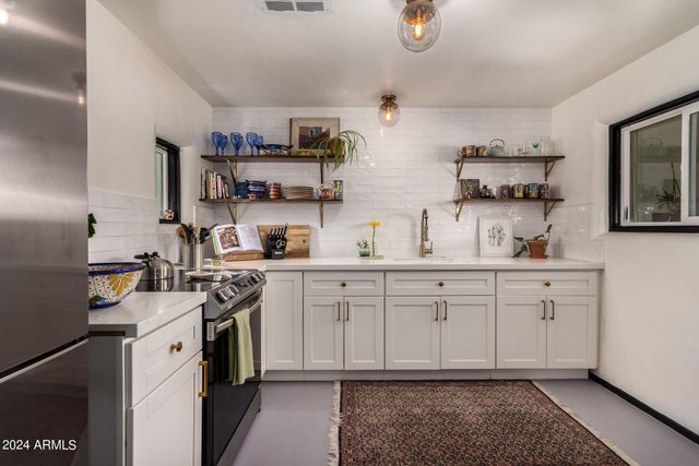 2512 N 12TH Street, Phoenix, AZ 85006