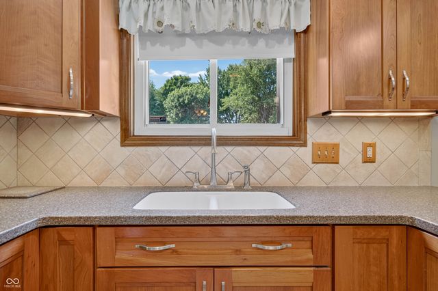 633 Echo Circle, Greenwood, IN 46142