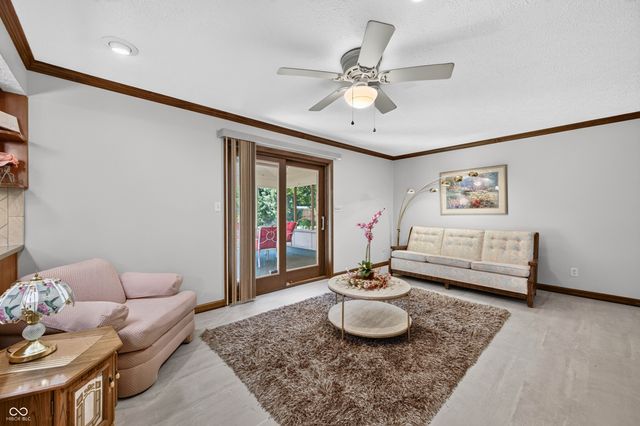 633 Echo Circle, Greenwood, IN 46142