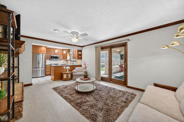 633 Echo Circle, Greenwood, IN 46142