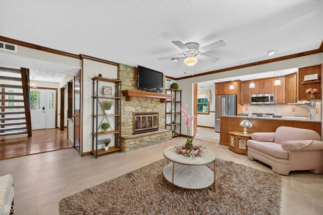 633 Echo Circle, Greenwood, IN 46142