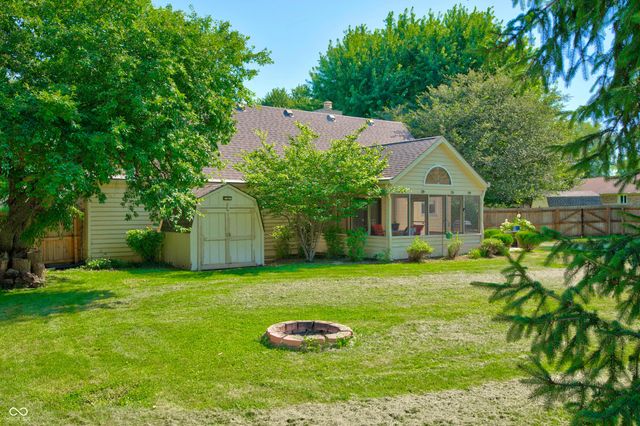 633 Echo Circle, Greenwood, IN 46142