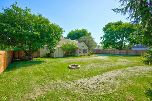 633 Echo Circle, Greenwood, IN 46142