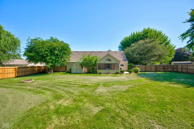 633 Echo Circle, Greenwood, IN 46142