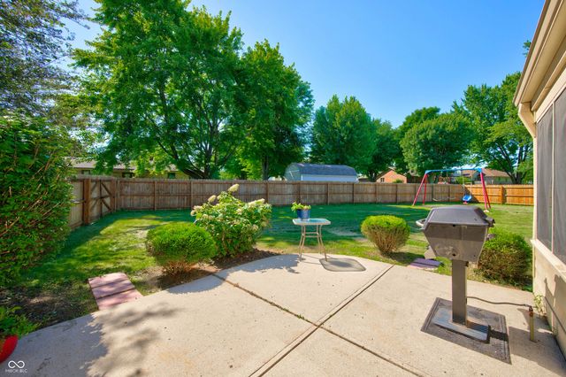 633 Echo Circle, Greenwood, IN 46142