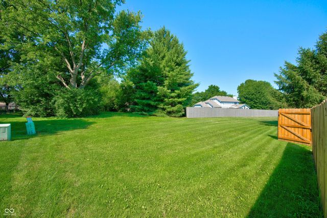 633 Echo Circle, Greenwood, IN 46142