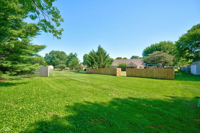 633 Echo Circle, Greenwood, IN 46142