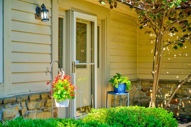 633 Echo Circle, Greenwood, IN 46142