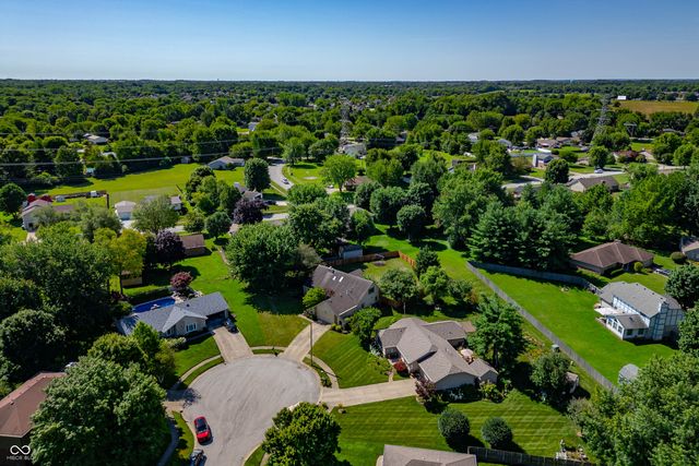 633 Echo Circle, Greenwood, IN 46142