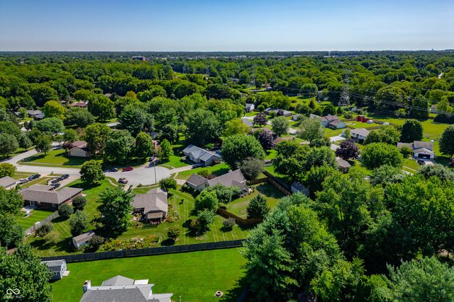 633 Echo Circle, Greenwood, IN 46142