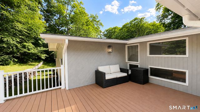 1 Bayberry Drive, Brookfield, CT 06804