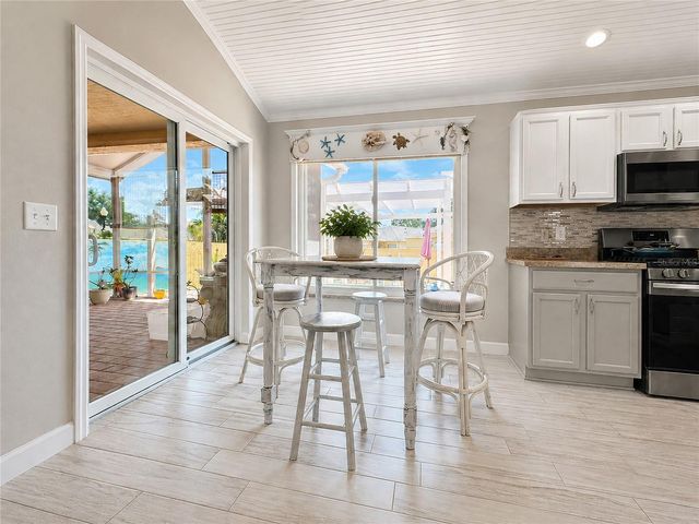 853 WINCHESTER COURT, The Villages, FL 32162