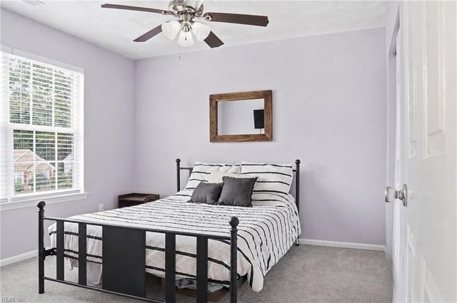 712 Woodcott DR, Chesapeake, VA 23322