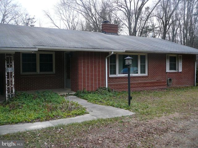 6088 FREDERICKSBURG TPKE, Woodford, VA 22580