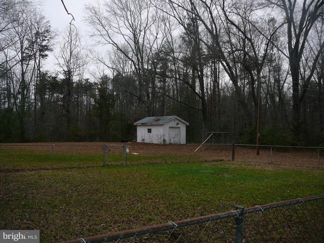 6088 FREDERICKSBURG TPKE, Woodford, VA 22580