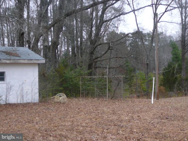 6088 FREDERICKSBURG TPKE, Woodford, VA 22580