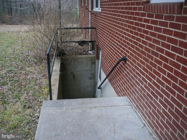 6088 FREDERICKSBURG TPKE, Woodford, VA 22580