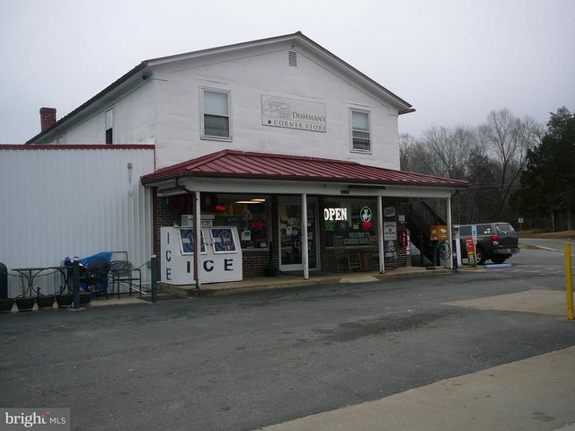 6088 FREDERICKSBURG TPKE, Woodford, VA 22580