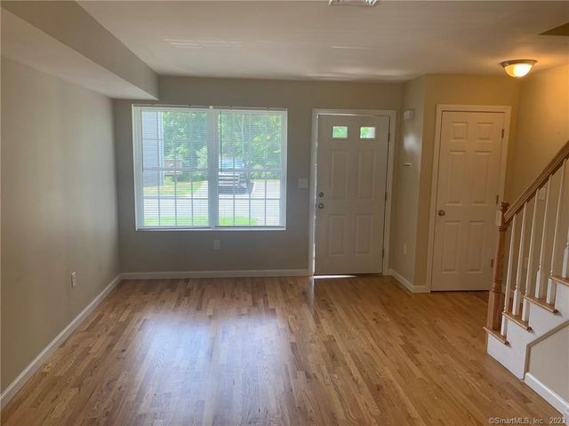 54 Tridell Drive 29, Southington, CT 06489