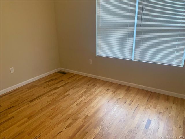 54 Tridell Drive 29, Southington, CT 06489