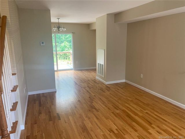 54 Tridell Drive 29, Southington, CT 06489