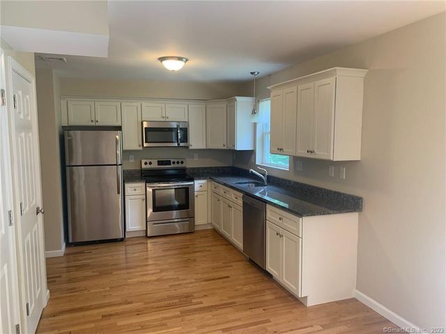 54 Tridell Drive 29, Southington, CT 06489