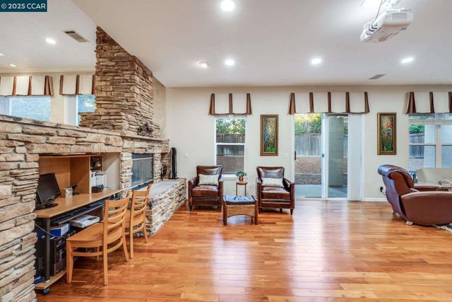 1105 Peacock Creek Drive, Clayton, CA 94517