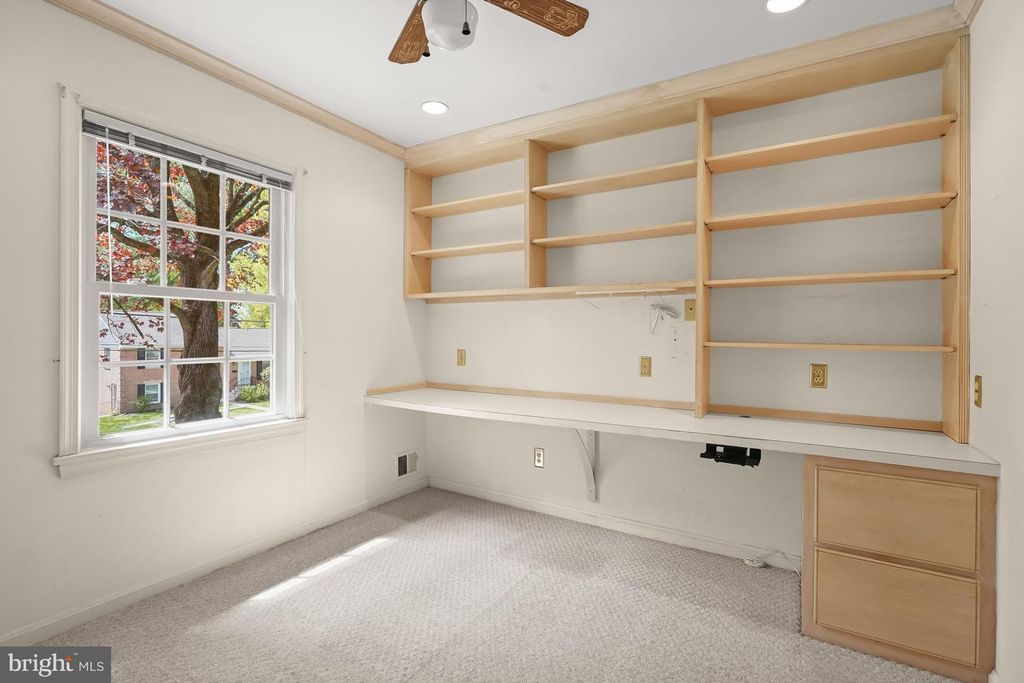 Image 13 of property listing at 9720 BYEFORDE RD, Kensington, MD 20895