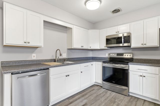 6479 Karl Road, Columbus, OH 43229