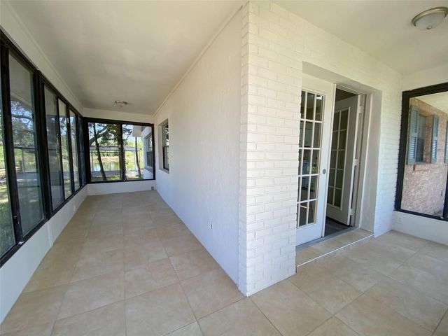 28046 LOIS DRIVE, Tavares, FL 32778