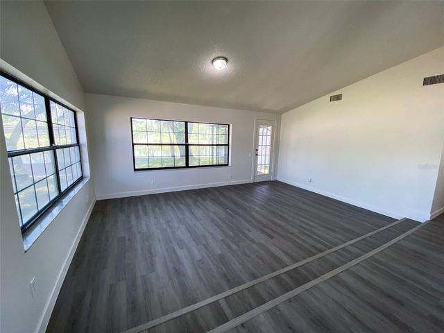 28046 LOIS DRIVE, Tavares, FL 32778
