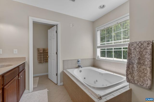 459 JEFFERSON DR, Palmyra, VA 22963